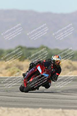 media/Oct-13-2025-Moto Forza (Mon) [[a66d839500]]/3-B Group/Session 3 (Turn 16)/